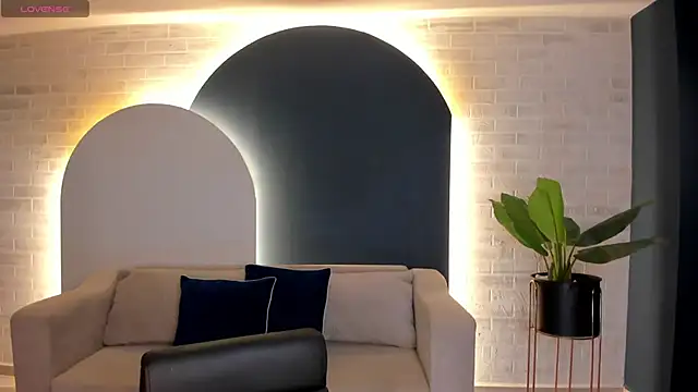 Snapshot of LaurentConnor chatting on October 24, 2025, 3:38 am LaurentConnor online show from October 24, 2025, 3:38 am