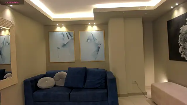 MayaMoretti  online show from February 14, 2026, 4:34 am