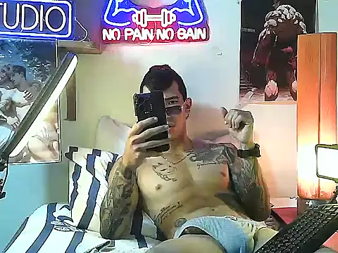 Strongcockfitness online show from October 10, 2025, 4:19 pm