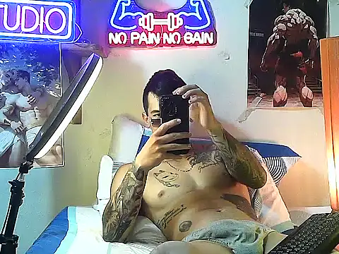 Strongcockfitness online show from October 4, 2025, 12:56 am