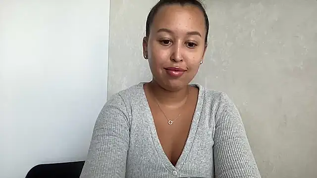 Melena 01  online show from September 11, 2025, 2:17 pm