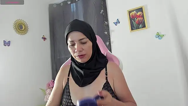 Snapshot of dalila_kemur chatting on September 23, 2025, 10:39 pm dalila kemur online show from September 23, 2025, 10:39 pm