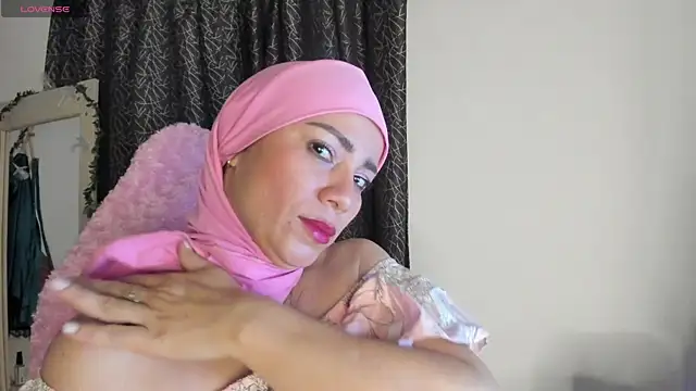 Snapshot of dalila_kemur chatting on July 25, 2026, 1:28 pm dalila kemur online show from July 25, 2026, 1:28 pm