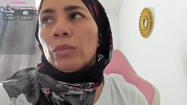 dalila kemur online show from December 4, 2025, 8:41 pm