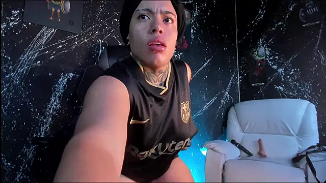 JoaoFerreira  online show from September 15, 2025, 12:05 pm