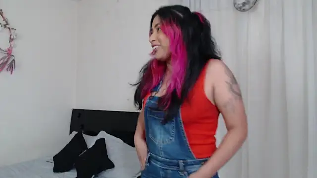 LikedPants2 online show from September 9, 2025, 5:11 pm