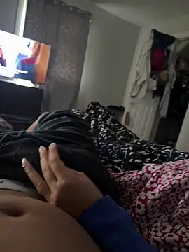 xCouplehot online show from September 8, 2025, 3:11 pm