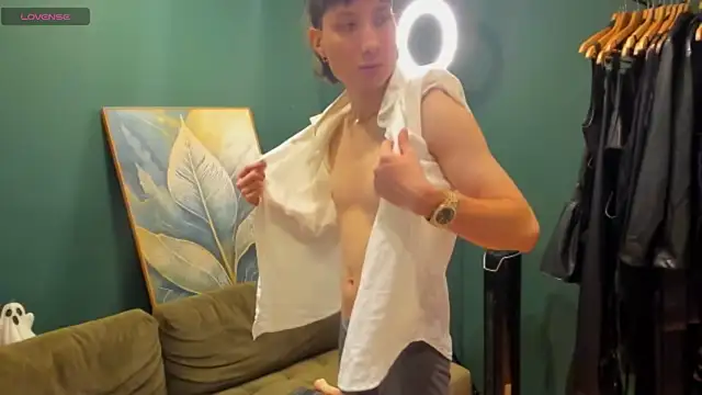 enzo steel online show from October 19, 2025, 6:16 am