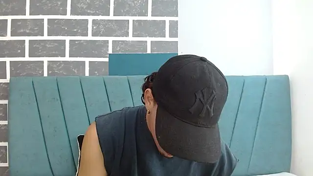 Jake laraxxx online show from September 14, 2025, 5:57 pm