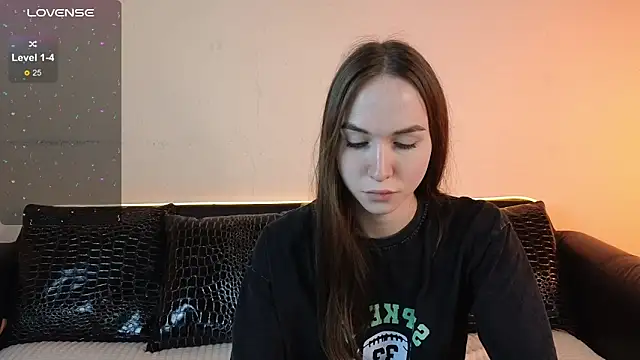 Snapshot of Angeel_Kate chatting on October 5, 2025, 11:45 am Angeel Kate online show from October 5, 2025, 11:45 am