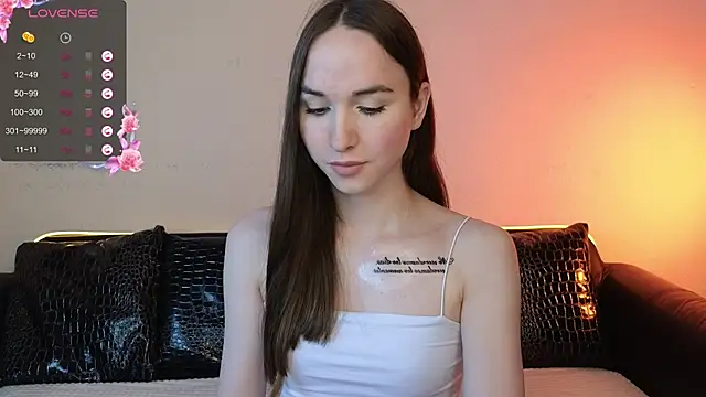 Snapshot of Angeel_Kate chatting on September 19, 2025, 7:34 am Angeel Kate online show from September 19, 2025, 7:34 am