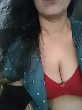 Deepa Sharma143 online show from May 19, 2026, 1:43 am