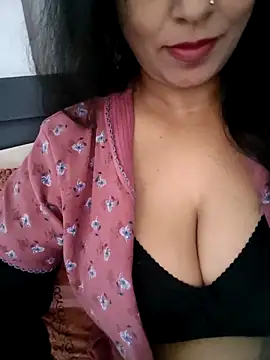 Deepa Sharma143 online show from March 2, 2026, 8:43 am