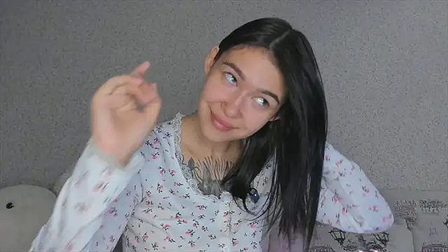 ArianaWalker77 online show from September 28, 2025, 3:24 am