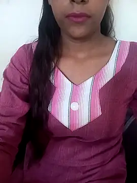 Cute-Priyanshi online show from September 12, 2025, 4:12 am