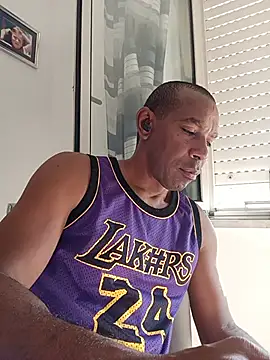 Snapshot of estrogeni chatting on July 16, 2026, 6:21 am estrogeni online show from July 16, 2026, 6:21 am