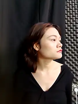 Snapshot of Xxq-20 chatting on October 19, 2025, 8:06 am Xxq-20 online show from October 19, 2025, 8:06 am