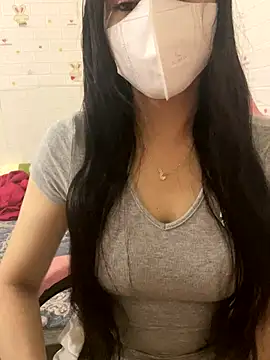 Snapshot of _sury00_ chatting on October 7, 2025, 1:34 pm  sury00  online show from October 7, 2025, 1:34 pm