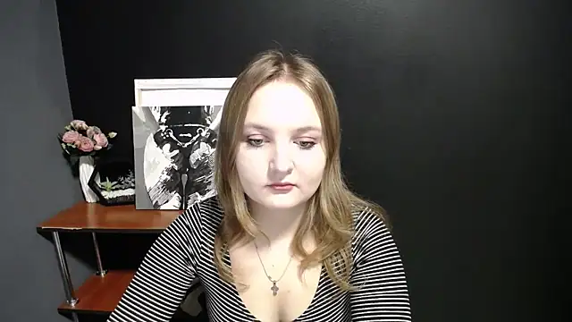 Mystic nikole online show from September 26, 2025, 1:07 pm