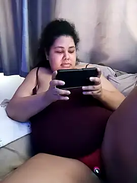 Snapshot of xlatinastar chatting on September 30, 2025, 4:57 pm xlatinastar online show from September 30, 2025, 4:57 pm