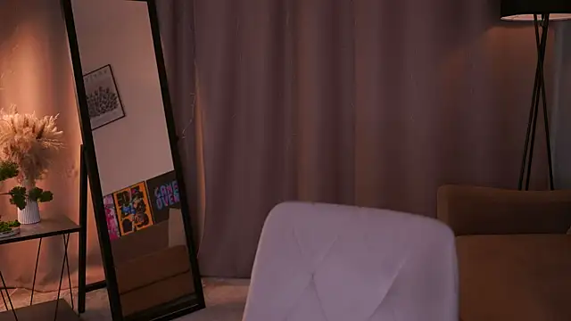 VinnieSerrano online show from April 4, 2026, 3:07 pm