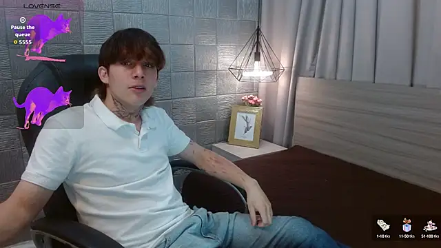 Snapshot of Iantwink18 chatting on October 2, 2025, 7:39 pm Iantwink18 online show from October 2, 2025, 7:39 pm