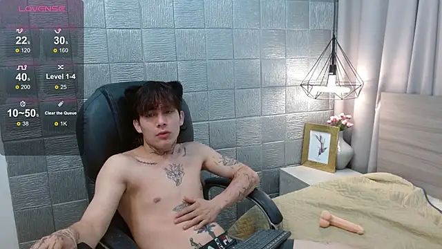 Snapshot of Iantwink18 chatting on September 20, 2025, 11:04 am Iantwink18 online show from September 20, 2025, 11:04 am