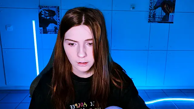 AliceCUNTach online show from October 17, 2025, 5:11 am