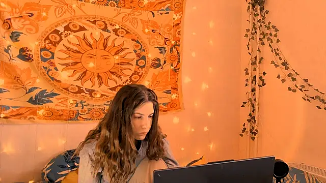 AliceCUNTach online show from February 18, 2026, 5:05 am