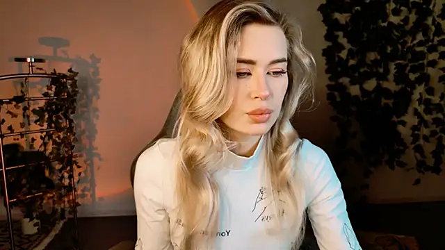 Snapshot of AdelLoyss chatting on September 27, 2025, 9:04 am AdelLoyss online show from September 27, 2025, 9:04 am