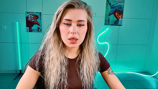 Snapshot of AdelLoyss chatting on October 10, 2025, 1:12 pm AdelLoyss online show from October 10, 2025, 1:12 pm