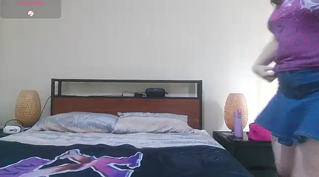 aussiepeaches online show from March 6, 2025, 3:02 am