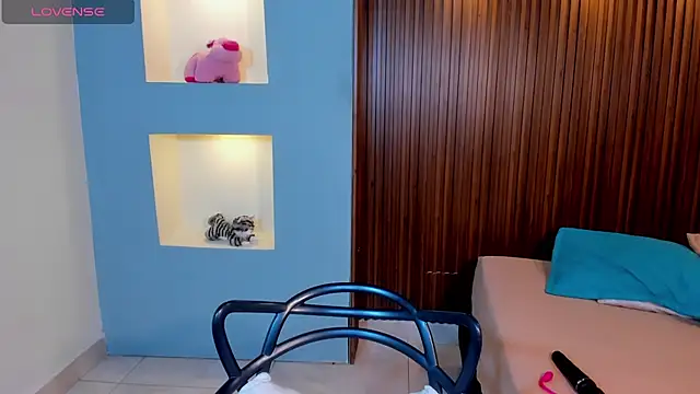 Snapshot of RebecaRush4 chatting on October 7, 2025, 3:40 am RebecaRush4 online show from October 7, 2025, 3:40 am