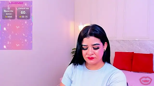 TianaGlow26 online show from October 30, 2025, 7:33 pm