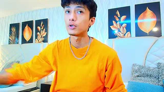 Lean Portman online show from October 21, 2025, 8:52 pm