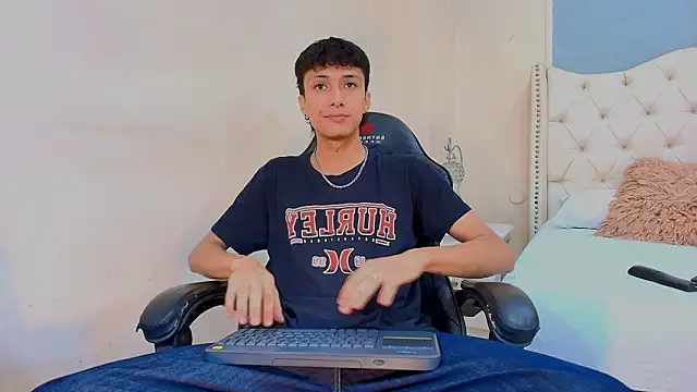 Lean Portman online show from March 26, 2026, 2:59 pm