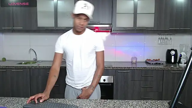 SpicyBoys X online show from April 15, 2026, 12:49 am