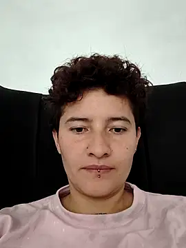 sarahjhonson03 online show from September 8, 2025, 3:22 pm