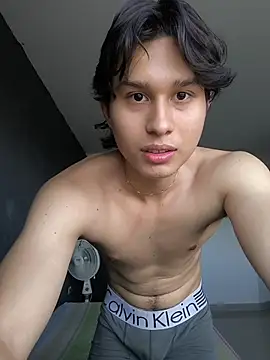 Snapshot of TeddyBear_07 chatting on October 28, 2025, 12:48 pm TeddyBear 07 online show from October 28, 2025, 12:48 pm