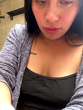 Snapshot of Adele_Pinkk chatting on September 27, 2025, 4:24 pm Adele Pinkk online show from September 27, 2025, 4:24 pm