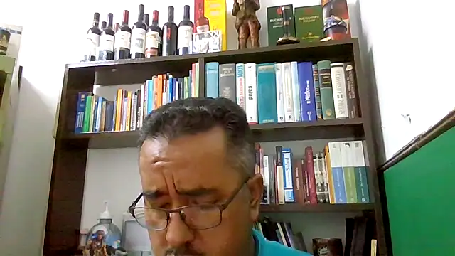 Snapshot of HomHot47 chatting on October 30, 2025, 2:21 am HomHot47 online show from October 30, 2025, 2:21 am