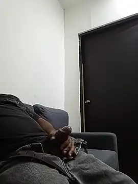 HomHot47 online show from November 2, 2025, 9:42 pm