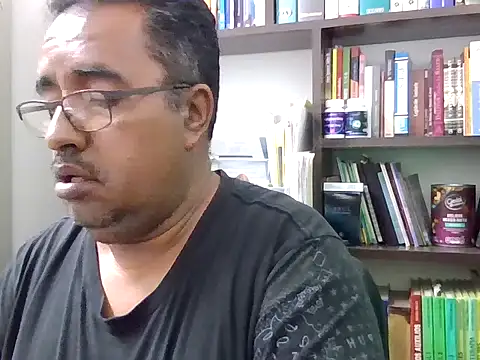 Snapshot of HomHot47 chatting on October 4, 2025, 2:24 am HomHot47 online show from October 4, 2025, 2:24 am