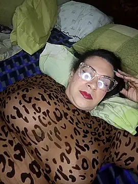 gitanadeluxe online show from September 10, 2025, 8:30 pm