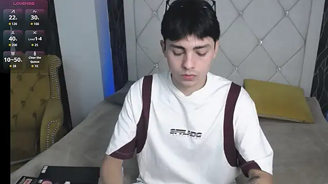 Snapshot of SamuFOXXX chatting on September 19, 2025, 8:57 pm SamuFOXXX online show from September 19, 2025, 8:57 pm