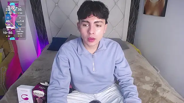 Snapshot of SamuFOXXX chatting on October 24, 2025, 8:19 pm SamuFOXXX online show from October 24, 2025, 8:19 pm