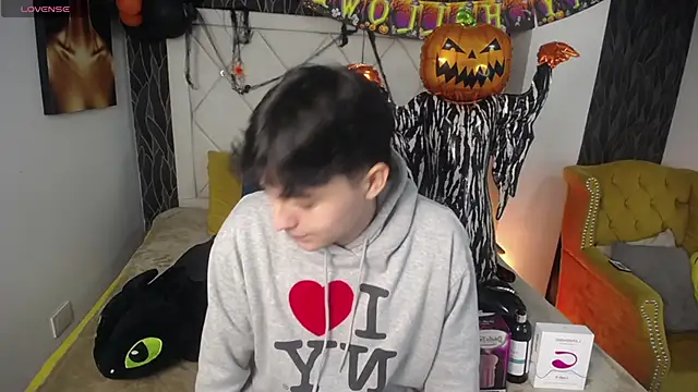 Snapshot of SamuFOXXX chatting on October 30, 2025, 8:06 pm SamuFOXXX online show from October 30, 2025, 8:06 pm