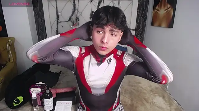 Snapshot of SamuFOXXX chatting on October 27, 2025, 8:43 pm SamuFOXXX online show from October 27, 2025, 8:43 pm