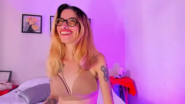 MerryyMendez online show from September 10, 2025, 6:29 pm