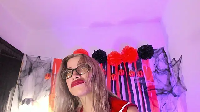 Snapshot of MerryyMendez chatting on October 11, 2025, 1:17 am MerryyMendez online show from October 11, 2025, 1:17 am